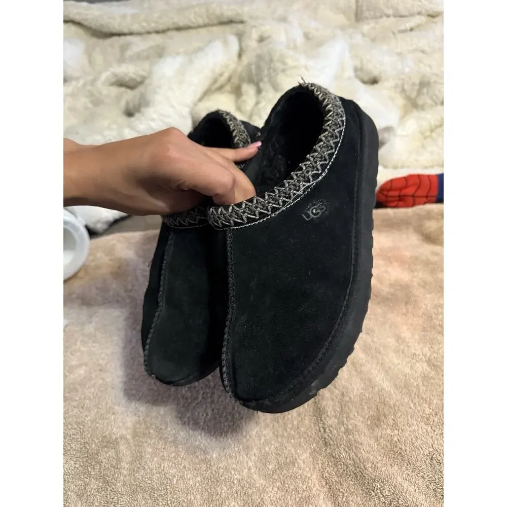 UGG tasman Black Suede Sheepskin Lined Slip-On Slippers Size 8 women’s